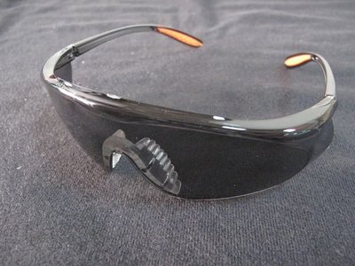 歐堡牌 - 多功能軟墊式太陽眼鏡 (灰黑色) ，可同時戴近視眼鏡 (單車、機車騎士最愛)