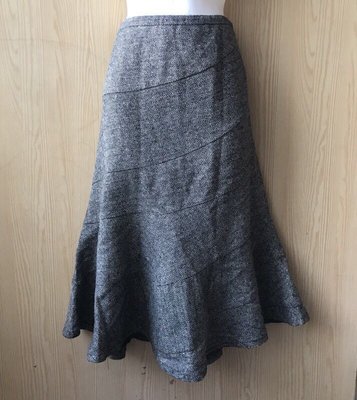 (二手很新)T-PARTS 提帕斯 深灰色魚尾裙(L~XL) 羊毛長裙