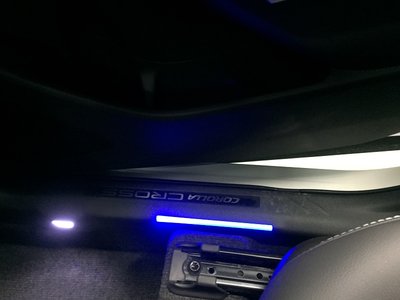 (柚子車舖) 豐田 COROLLA CROSS CC LED 內門檻踏板 -可到府安裝 車美仕正廠套件