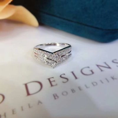 【鑽石戒指】18K金南非天然鑽石戒指 50分 奢華T鑽V排 真金真鑽! 閃耀璀璨 設計款