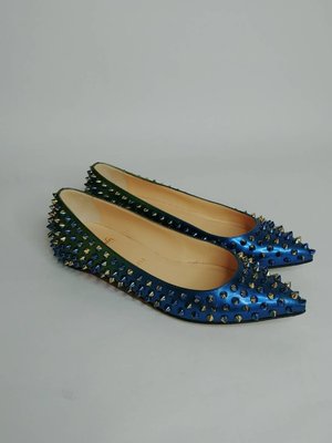【RECOVER名品二手】Christian Loubouti 藍色銀鉚釘紅底鞋 .(已售出)