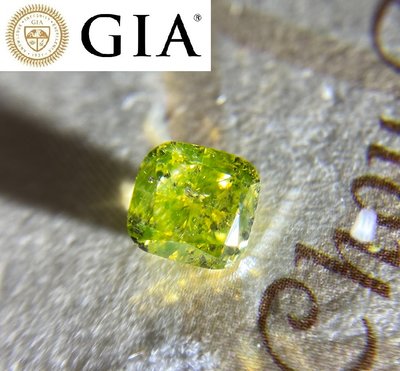 飛飛施美女【台北周先生】天然Fancy intense綠色鑽石 1.06克拉 Even分布 送GIA證