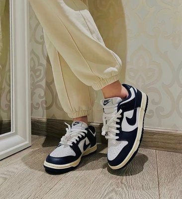 Nike Dunk Low aged navy