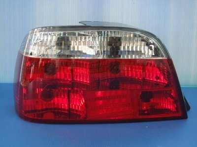 小亞車燈╠ 全新外銷版BMW 寶馬E38紅白晶鑽尾燈特價中