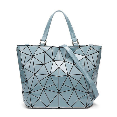 2023包包女日本夏季新款幾何菱格水桶包2022女包亂格單肩手提包