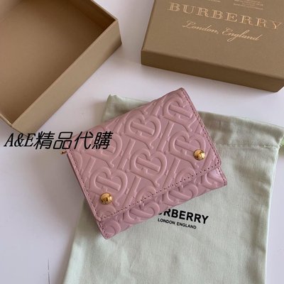 【熱賣精選】BURBERRY 巴寶莉 精巧印花(粉)折疊式短夾 錢包 美國outlet