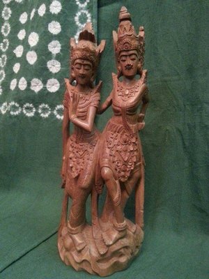 @@@六合堂@@@30年印度老山檀香藝術雕件。重約325公克。