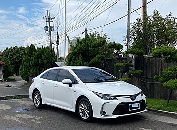 2020 油電 Altis