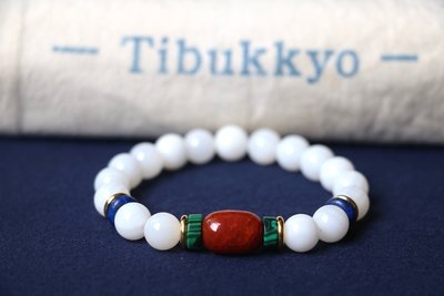 Tibukkyo 精品 半玉化硨磲 10mm圓珠 手珠型 非藥染天然透光 能清楚見硨磲紋理 佛珠手珠手串手環 硨磲