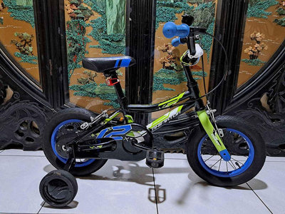 12吋捷安特animator 12鋁合金兒童腳踏車附輔助輪車燈適合身高90-100之間騎乘桃園區桃鶯路附近自取