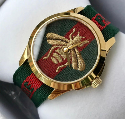 GUCCI  Le Marche Des Marveilles 蜜蜂圖案刺繡錶盤 紅色配綠色尼龍錶帶 石英 女士/男士手錶  中性YA126487