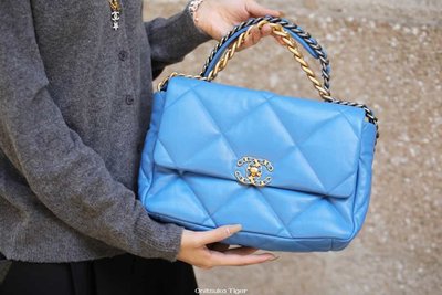 [二手]Chanel香奈兒 19 Flap Bag AS1161中號30CM北風藍