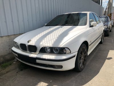 《報廢車 零件車》BMW E39 528 零件拆賣