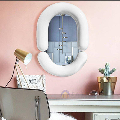 【現貨精選】小q鏡ins風梳妝鏡異形衛生間玄關裝飾鏡子掛墻式化妝鏡創意浴室鏡