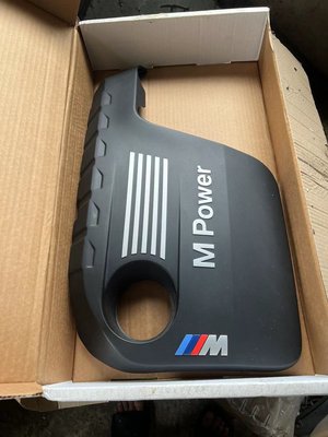 BMW 原廠 M3/M4 引擎飾板蓋