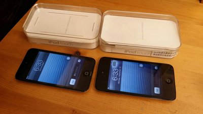 2支一起賣 買到賺到 iPod touch 4 64gb(ipodtouch 4 64gb) 含盒子 兩台都有貼保護
