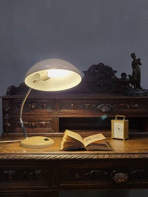 【卡卡頌  歐洲古董】1930s 比利時 乳白 飛碟 可調角度 桌燈 古董燈 檯燈 歐洲老件 la0388 ✬