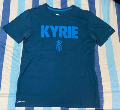 Nike KYRIE T恤 M號台灣公司貨(含運450），愛迪達，UA,Edwin,Levi’s 可參考