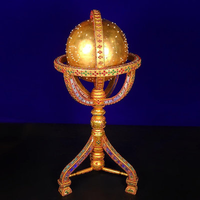 珍藏銅鎏金多寶鑲嵌地震儀，重量4830克，高度63cm，寬度26cm。???950。20820【萬寶樓】銅器 佛像 擺件