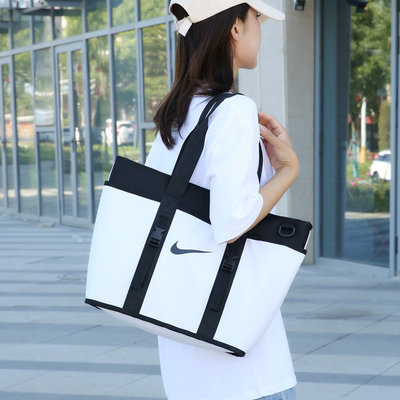 NIKE耐克 耐吉2023新款女生手提包 大容量單肩包 潮牌托特包 純色防水旅行袋學生補課包日系