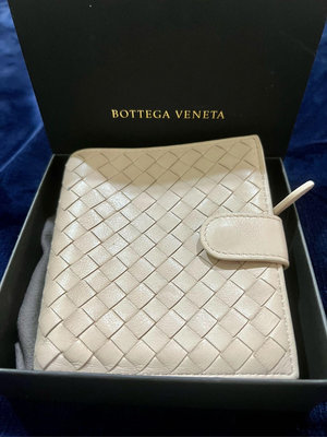 BOTTEGA VENETA小羊皮大格子信封零錢袋粉色短夾(二手)