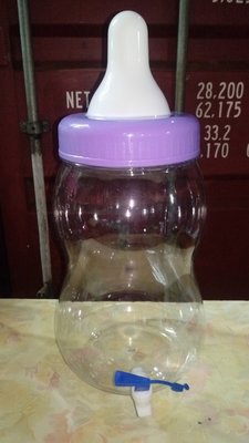 造型特大奶瓶飲料罐有裝水龍頭 裝飲料造型特大奶瓶飲料罐+水龍頭 (大容量15500cc)可愛造型奶瓶 大奶瓶桶*2個