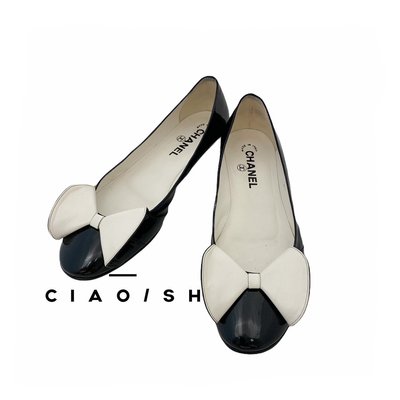 CIAO/SH 名牌精品店 CHANEL黑漆皮白小羊皮蝴蝶結低跟鞋