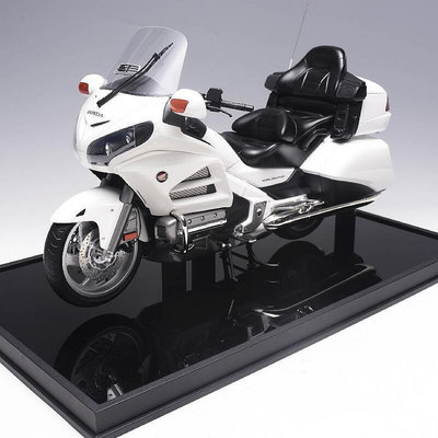 MOTORHELIX 16本田金翼GL1800摩托車 樹脂模型限量299臺摩托車模