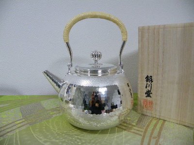 日本銀川堂　湯沸　純銀茶壺　５１０ｇ　鉄砲口　１　有貨