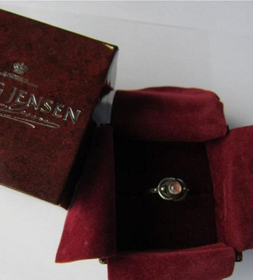 絕版收藏品喬治傑生編號5號古典戒指GEROG JENSEN GJ#5 Ring，銀石/戒圍54附原盒(玫瑰石)