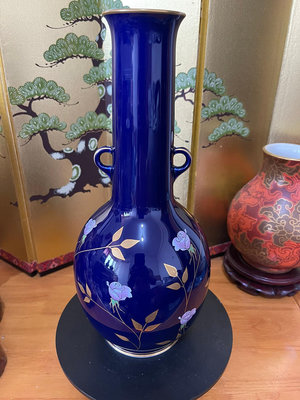 日本回流，香蘭東社帝王藍雙耳大尺寸花瓶，全品相無盒 不議價偏