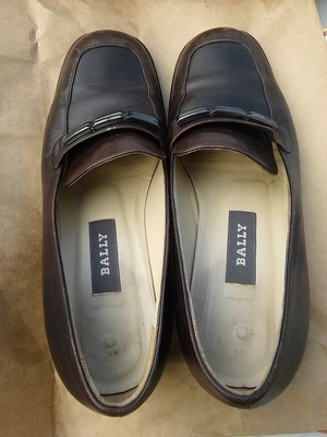 Sogo/新光三越專櫃的瑞士名牌Bally咖啡色真皮淑女鞋/歐洲尺寸4-1/2, 美國尺寸7號/約7成新/需自己加鞋跟底