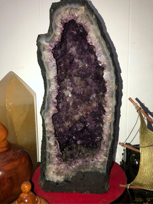 紫水晶洞44*18*21公分洞深12公分（面交不寄送） 不含座尺寸15.4公斤