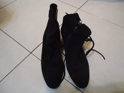 AMINA RUBINACCI 義大利製黑色麂皮皮繩皮底短靴,尺寸:37,鞋內長:23.8cm,少穿極新,出清大降價