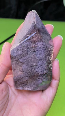 129克純天然紫幽靈隨意形景石擺件，晶體干凈，18