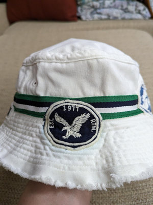 American Eagle AE 白色漁夫帽 仿舊貼布刺繡漁夫帽