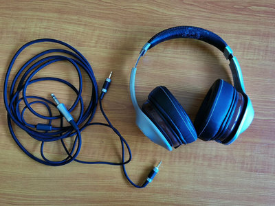 天龍DENON的前旗艦D7100耳機。這個耳機介于D700031531