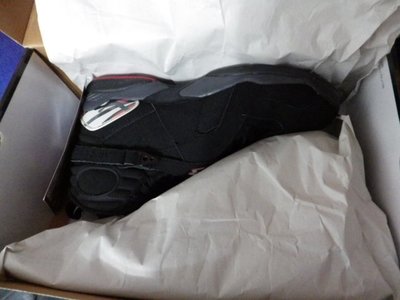 全新 AIR JORDAN 8 黑白紅色 SZ10.5