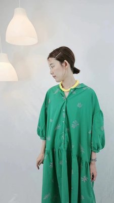 【2023山東七月號】23SS！韓國製  YOOM  刺繡樹葉壓褶洋裝