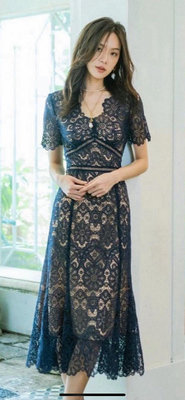 黃蕙玲pesaro  2023春夏 深藍色蕾絲長洋裝、禮服款 原價近3萬