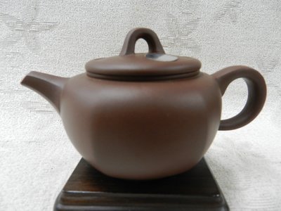 【上圓普洱茶】宜興正一廠1993~1997(雷射標)【紫泥六寶壺】 約200cc~單孔出水。