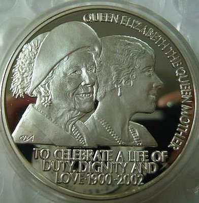 【海寧潮現貨】圣赫勒拿島2002年女王伊麗莎白和女王母親加厚銀幣