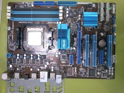 高雄路竹--華碩M4A87TD(含檔板)AM3腳位,加AMD Athlon II X4 640 3.0G