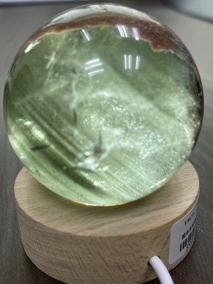 綠幽靈千層山水晶球