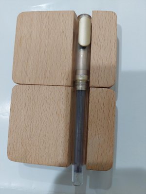 SKB RS-501 NOTI 淘氣玩色 鋼筆，真的不太會拍鋼筆照。102