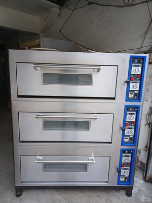 營業用三層烤箱電力式烤箱（142*96*167公分，三相220V)