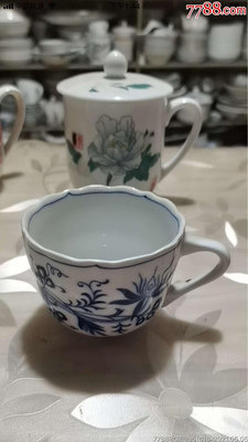 醴陵群力官窯為德國梅森瓷業公司生產的藍洋蔥咖啡杯7404