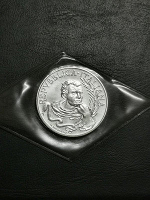 意大利1989年500里拉紀念銀幣，套拆封裝一枚。