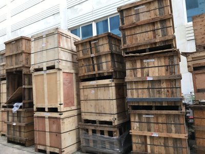 惜物贈品二手-木條 棧板 煙燻木箱 機械包裝 底板 包裝材料 合板棧板 木條箱 外國進口木箱