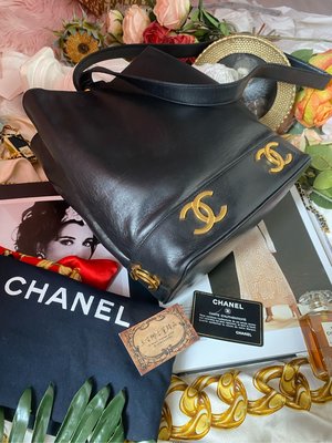 (送走）Chanel vintage 古董大金6Logo黑羊皮小款水桶包/斜背包/稀有款/風格系必備